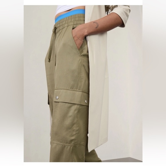 Athleta Celestial High Rise Utility Pants Olive Branch Green Size Large Cargo - Picture 2 of 13